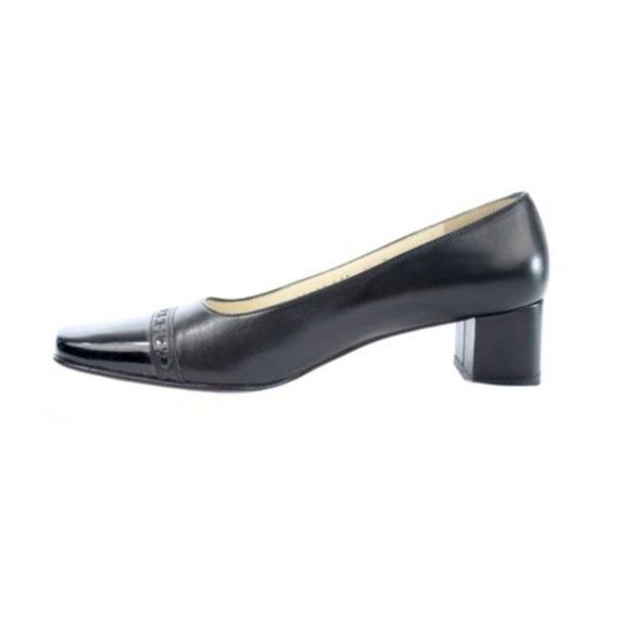 SALVATORE FERRAGAMO Marisa Black Leather Pump